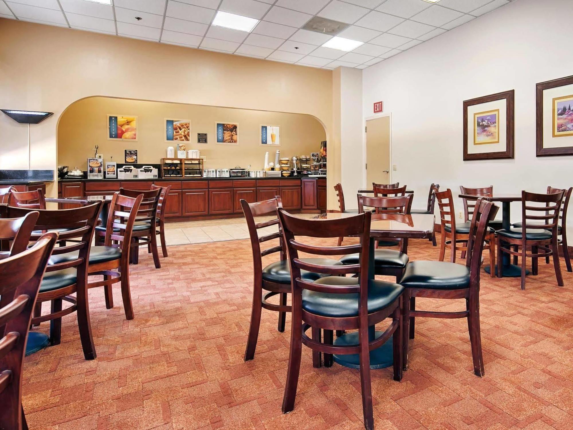 Best Western Of Long Beach Kültér fotó